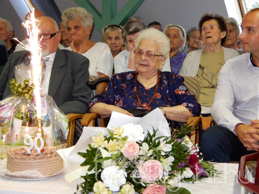 Marika néni 90 éves 11